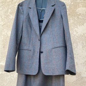 VTG 90s Oscar De La Renta Woolen 2 piece Suit, Sz 9/10